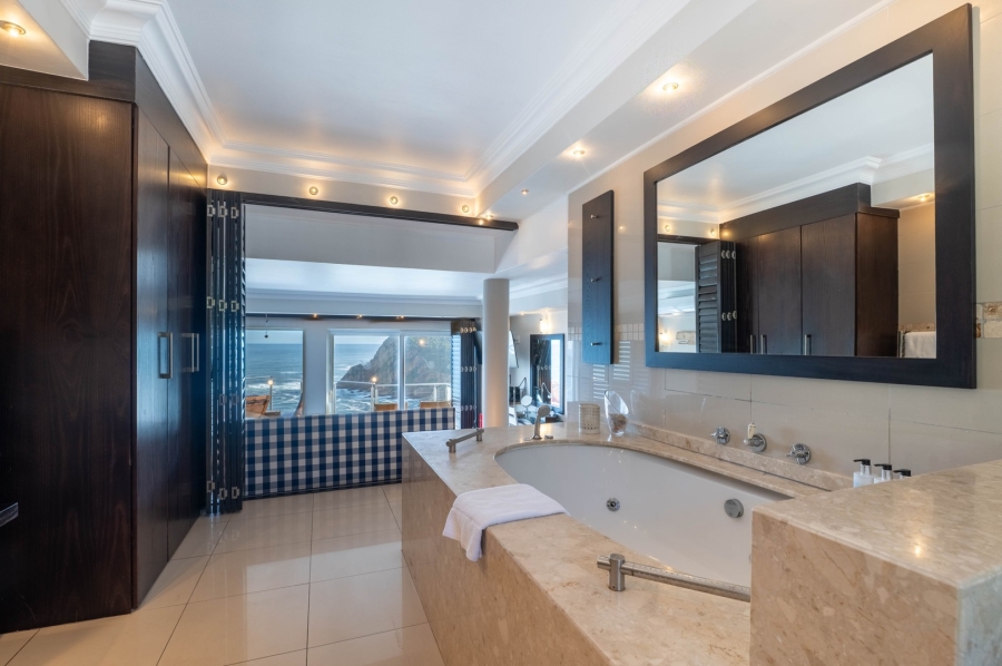 9 Bedroom Property for Sale in The Heads Western Cape